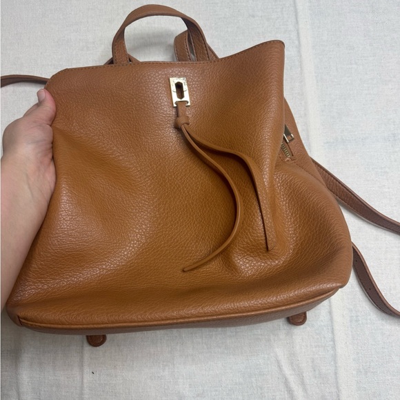 Handbags - Elegant Tan Leather Backpack